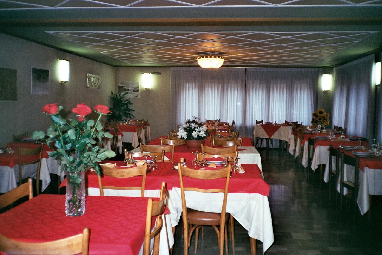 Hotel Villa Cary Oulx Kültér fotó
